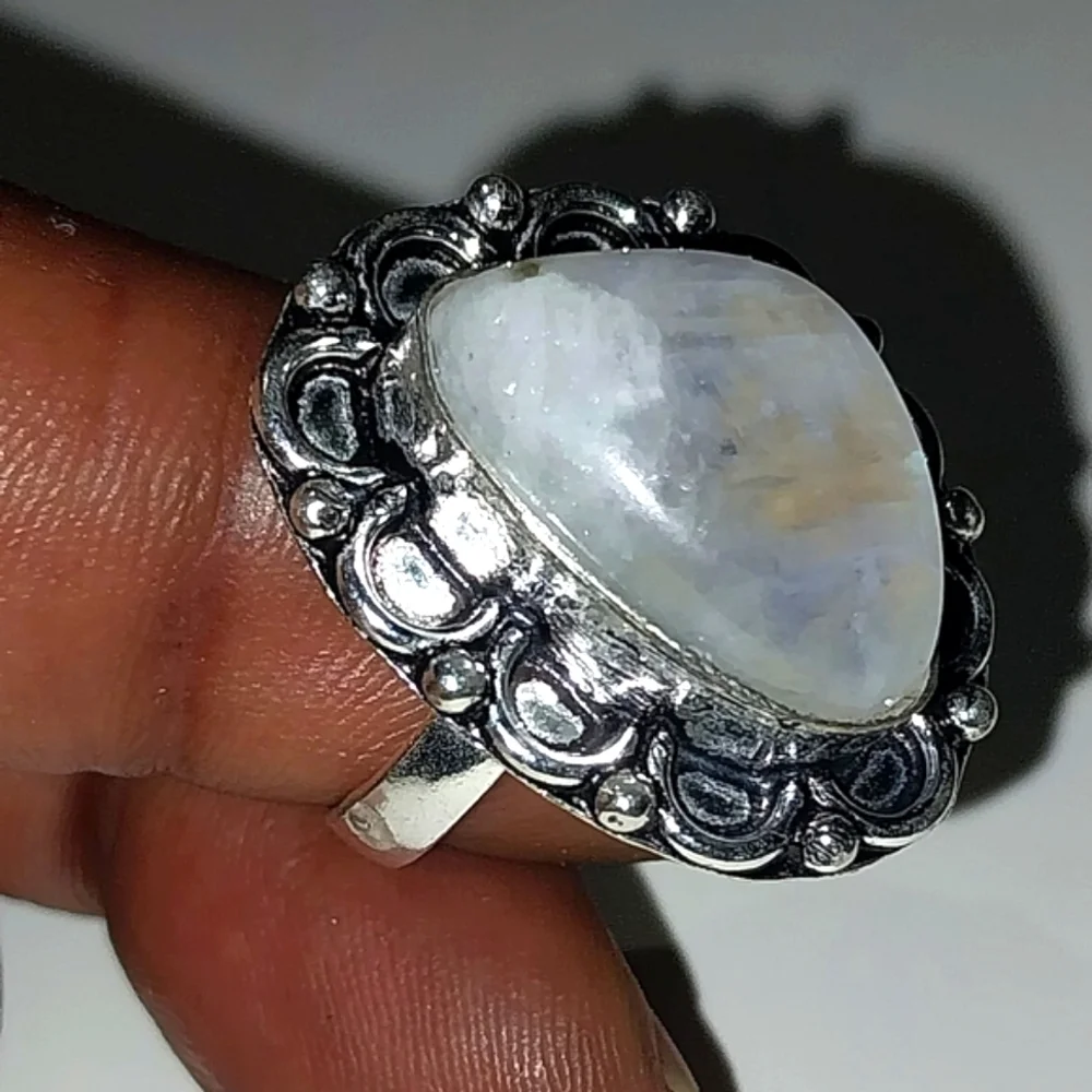 boutique vintage elegant